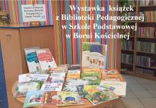 plakat- wystawa książek w szkole podstawowej w Borui Kościelnej